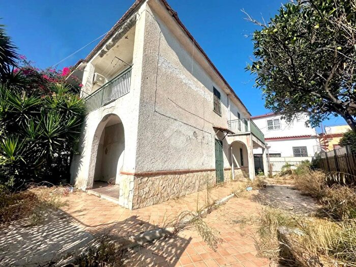 Casa quadrilocale in vendita in Viale a Beato, Castel Volturno