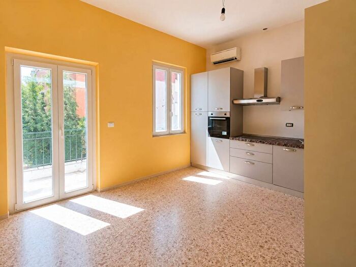 Appartamento con 5 locali in affitto in Via Mannelli, Mazzini Oberdan, Firenze