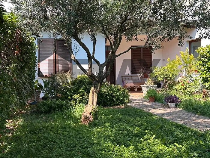 Casa con 6 locali in vendita in Via Don Giovanni Bosco, Castel Goffredo