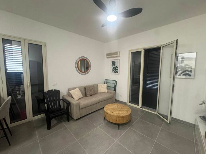 Appartamento monolocale in affitto in Centro, Carini