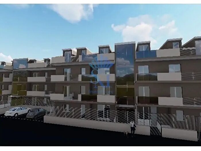 Appartamento quadrilocale in vendita in Via Nazionale Appia, Casapulla