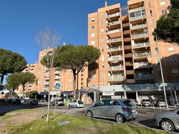 Appartamento con 5 locali in vendita in Via di Grotta di Gregna, Roma