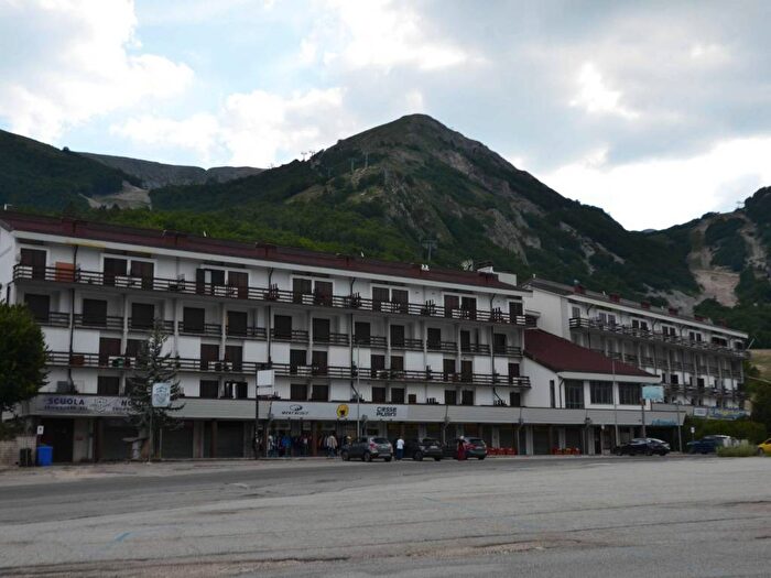 Appartamento quadrilocale in affitto in Piazzale Funivia, Ovindoli