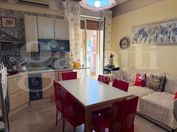 Appartamento con 6 locali in vendita in Via Monte Cencio, Ragusa