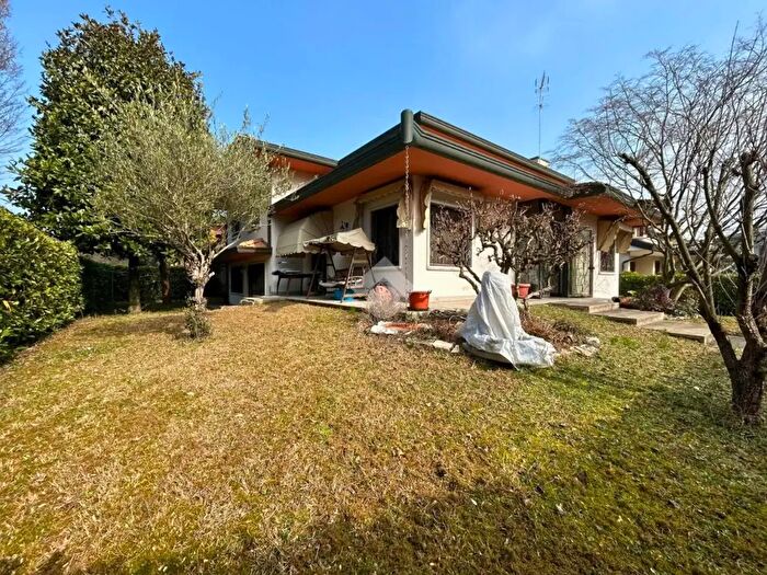 Casa quadrilocale in vendita in Via Vincenzo Gagliardi, Mogliano Veneto