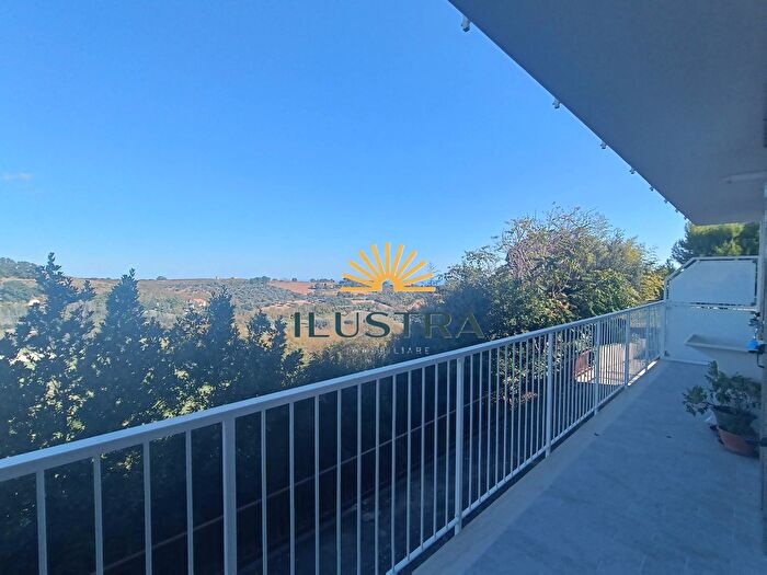 Appartamento trilocale in vendita in Contrada Fonte Trufo, Massignano