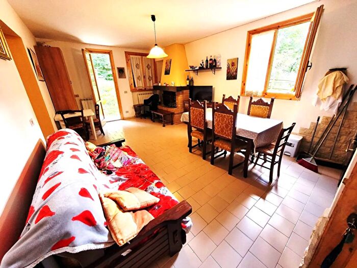 Appartamento trilocale in vendita in Via del Paradiso Abetone Cutigliano, Abetone Cutigliano