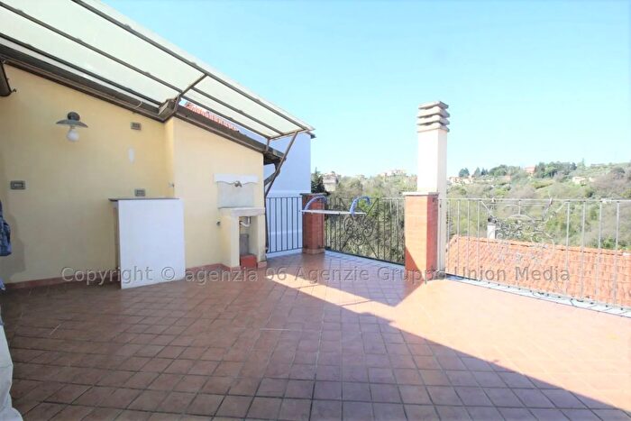 Appartamento con 5 locali in vendita in Arcola