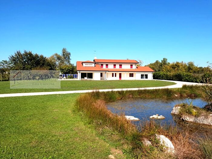 Casa quadrilocale in vendita in Quinto Di Treviso