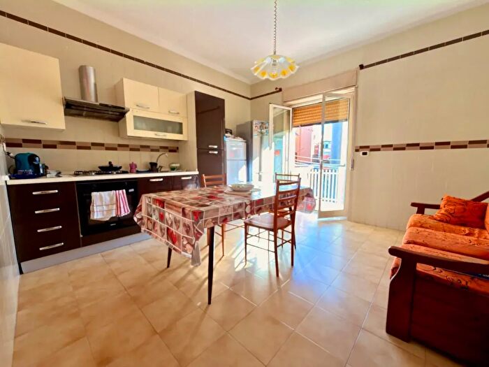 Appartamento trilocale in vendita in Viale delle Medaglie dOro, Catania