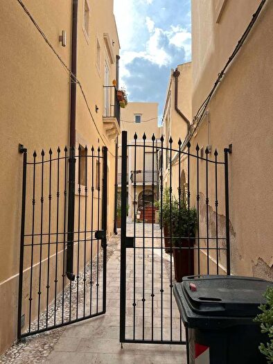 Appartamento quadrilocale in vendita in Via Gargallo, Siracusa