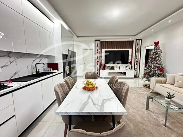 Appartamento quadrilocale in vendita in Piazza Caduti per La Libertà, La Spezia