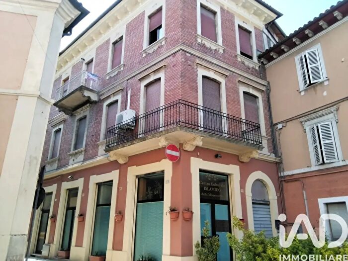 Appartamento quadrilocale in vendita in Via Cavallotti, Fabriano