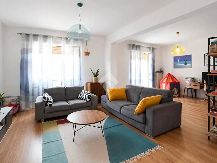 Appartamento trilocale in vendita in Via Caneve, Venezia
