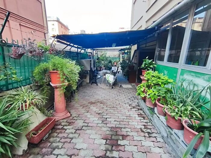 Appartamento con 5 locali in vendita in Via Castelluccio, Genova