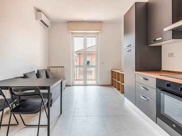 Appartamento trilocale in affitto in Via Don Carlo Porro, Precotto, Milano