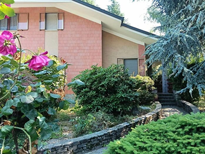 Casa con 7 locali in vendita in Via Musinè Giaveno, Giaveno