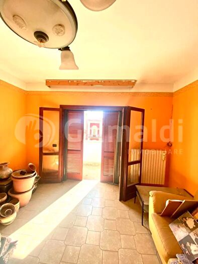 Appartamento con 5 locali in vendita in Via Umberto I°, Neviano