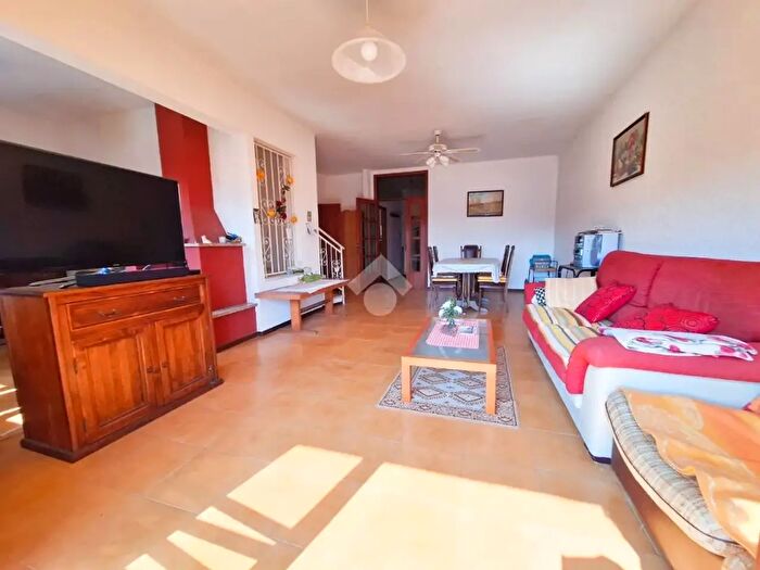 Appartamento con 5 locali in vendita in Via Donato Bramante, Loreto