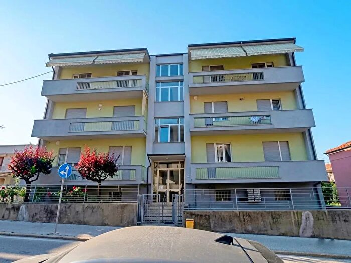 Appartamento trilocale in affitto in Via Viale, Mondovi