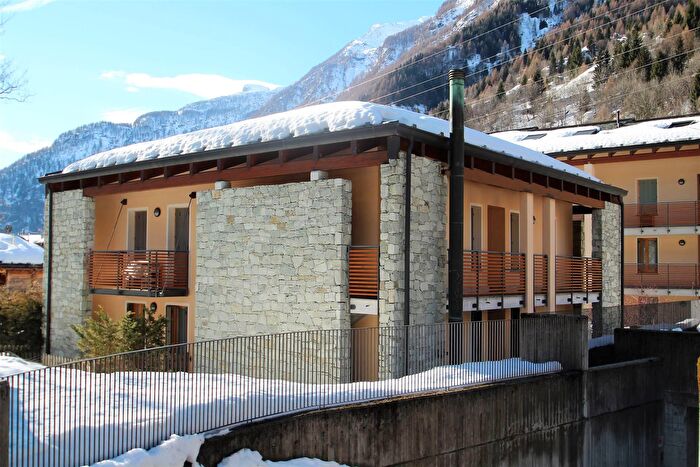 Appartamento trilocale in vendita in Via Papa Giovanni XXIII, Campodolcino