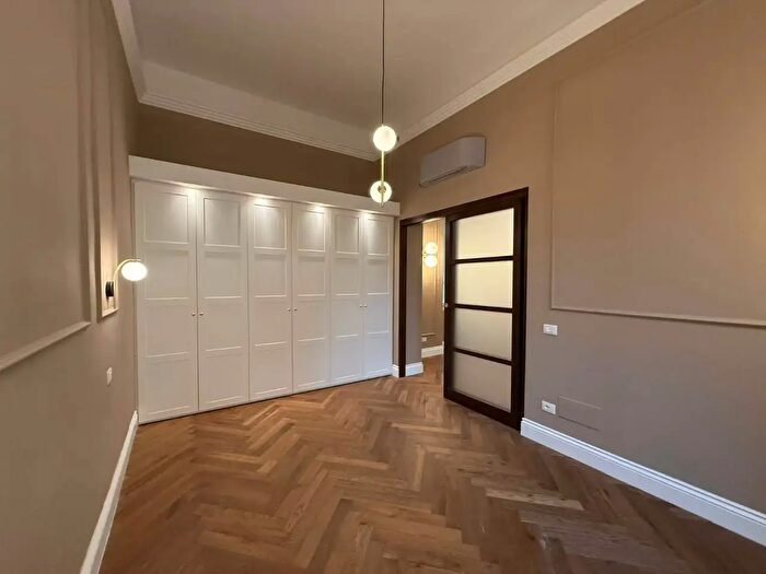 Appartamento bilocale in vendita in Via Leone X, Firenze