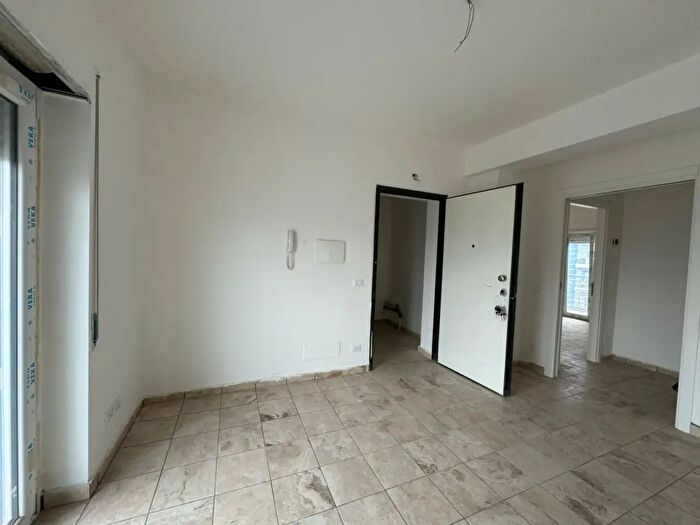 Appartamento trilocale in vendita in Via Isaac Newton Snc, Lamezia Terme