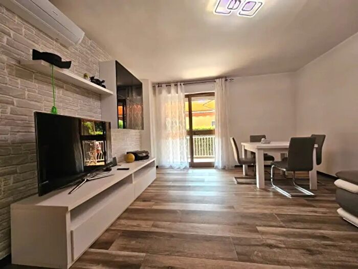 Appartamento trilocale in vendita in Via Eustacchio Capitanio, Cene