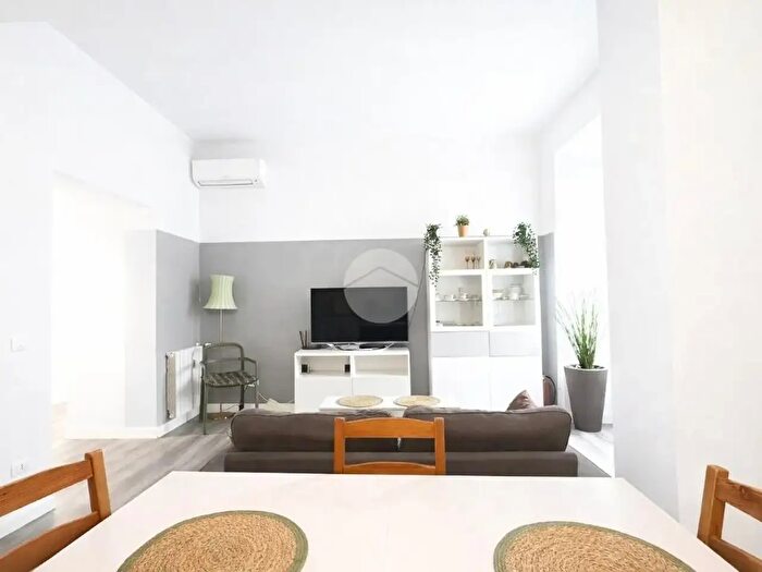 Appartamento quadrilocale in vendita in Via La Spezia, Roma