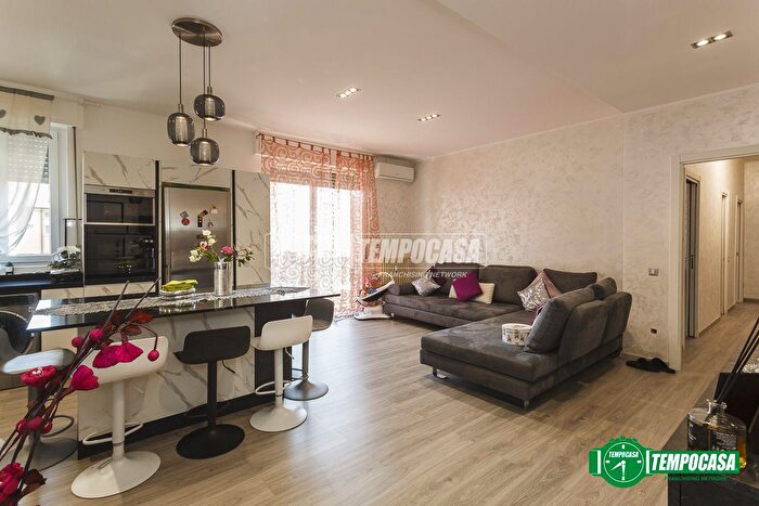 Appartamento trilocale in vendita in Via Giovanni Carnovali, Bergamo