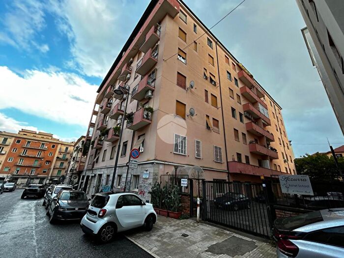 Appartamento quadrilocale in vendita in Piazza Santa Teresa, Cosenza