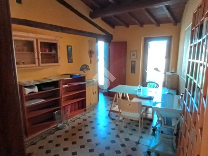 Appartamento con 7 locali in vendita in Via Vincenzo Antonelli, Olevano Romano