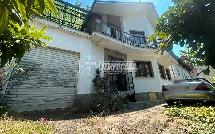 Casa quadrilocale in vendita in Via San Giorgio, Belveglio