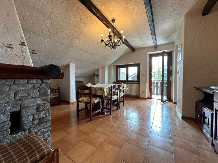 Appartamento trilocale in vendita in Via Richardette Sauze dOulx, Sauze DOulx