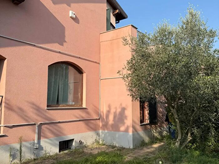 Casa con 5 locali in vendita in Vignole Borbera