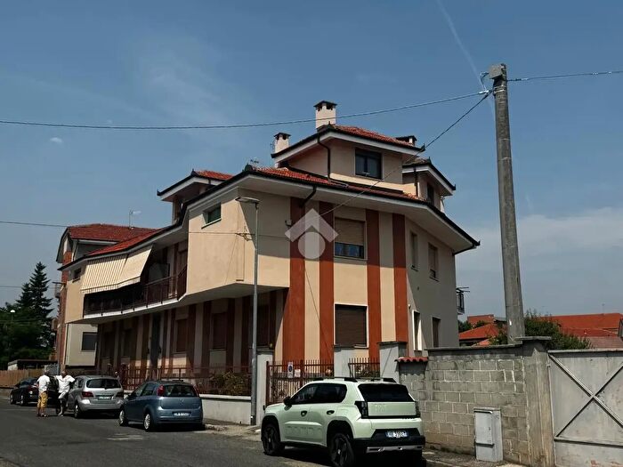 Appartamento trilocale in affitto in Via Orti, Carmagnola
