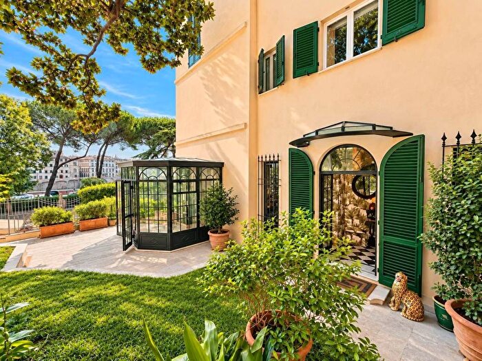 Appartamento con 6 locali in affitto in Lungarno Torrigiani, San Niccolò, Firenze
