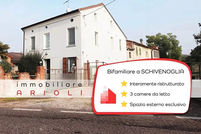 Casa con 8 locali in vendita in Schivenoglia, Schivenoglia