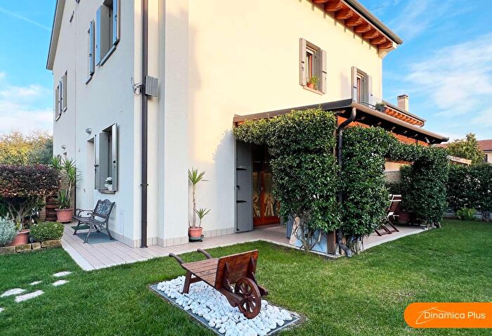 Casa con 5 locali in vendita in Via Cavalieri di Vittorio Veneto, Mareno Di Piave