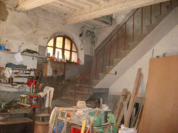 Casa quadrilocale in vendita in Buti