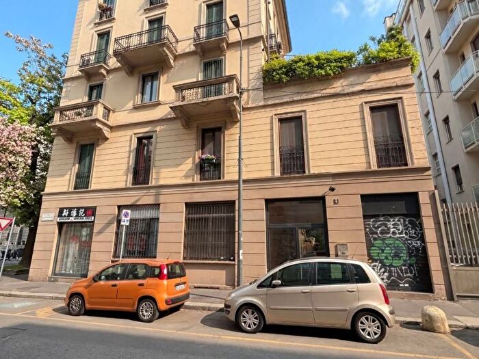 Appartamento bilocale in affitto in Moscova, Milano