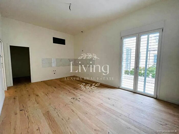 Appartamento trilocale in vendita in Firenze