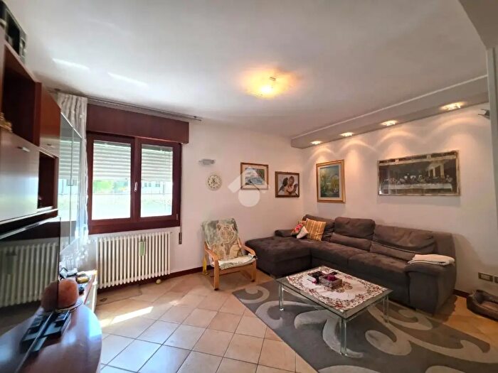 Casa quadrilocale in vendita in Via Codotto, Cadoneghe