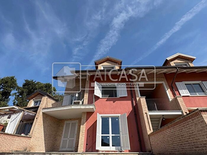 Appartamento quadrilocale in vendita in Via Commenda Volpiano, Volpiano