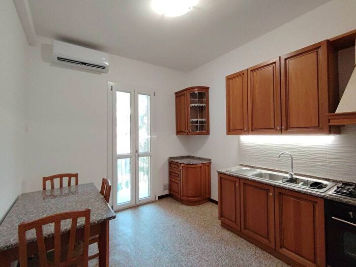 Appartamento trilocale in affitto in Via Ermanno Galeotti, San Donato, Bologna