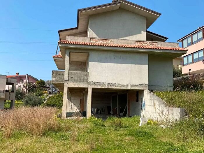 Casa con 6 locali in vendita in Contrada Castromurro, Belvedere Marittimo