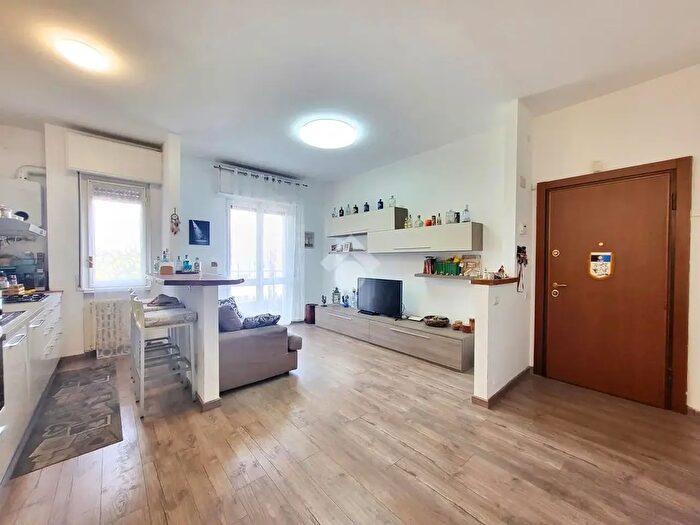 Appartamento trilocale in vendita in Via Mazzini, Cornaredo