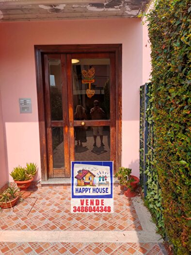 Appartamento con 6 locali in vendita in Via Carlino, Mascali