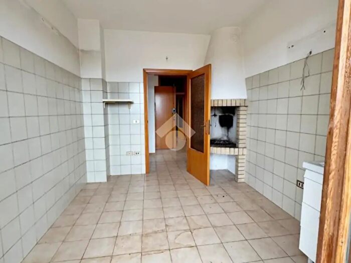 Casa quadrilocale in vendita in Via Zambonini, Montelabbate