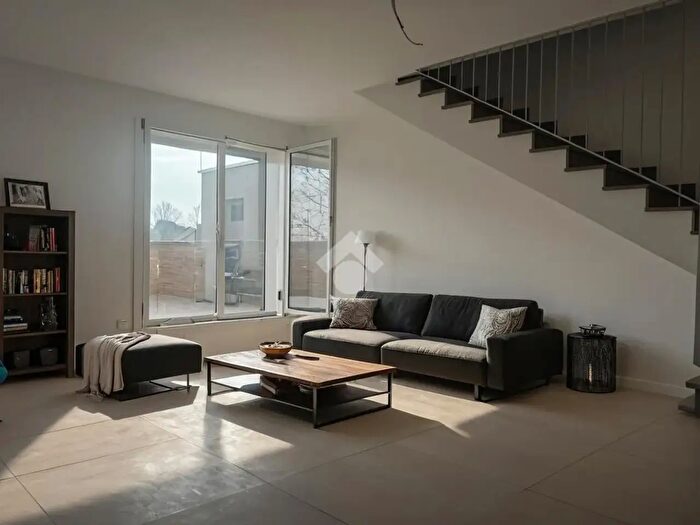 Appartamento con 5 locali in vendita in Via Tarabusi, Reggio Emilia